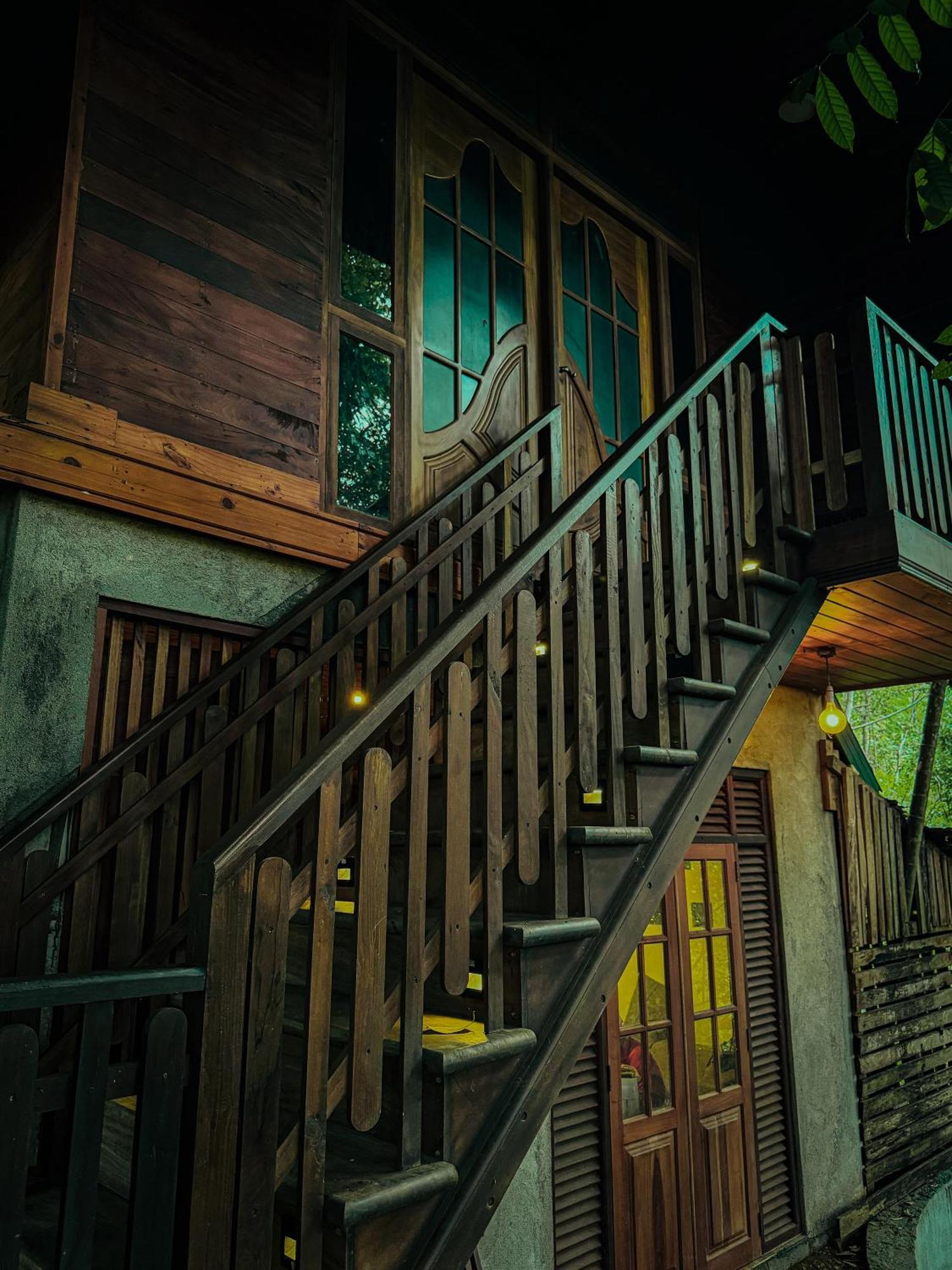 Lodge Orelia